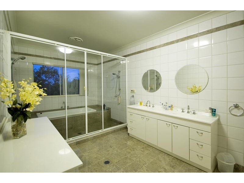 328 Chesterfield Drive, Bonogin QLD 4213