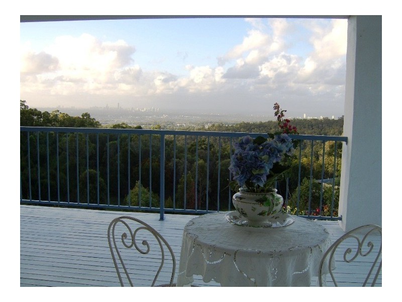 336 Chesterfield Drive, Bonogin QLD 4213