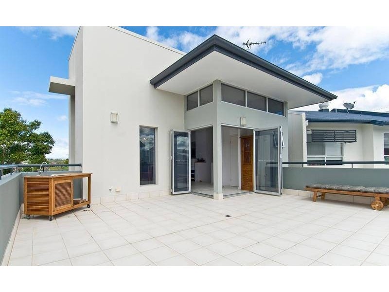 13 Watts Drive, Varsity Lakes QLD 4227