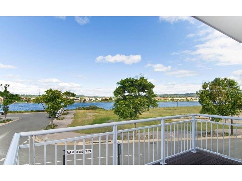 13 Watts Drive, Varsity Lakes QLD 4227