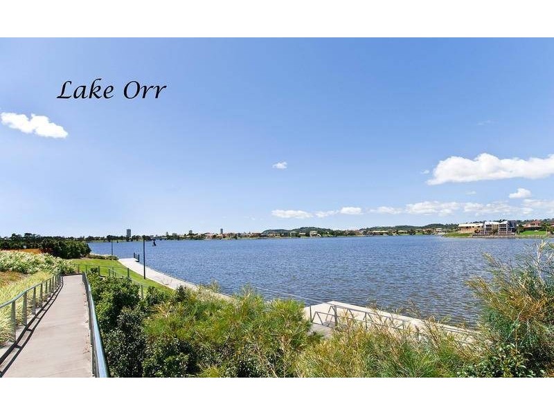 13 Watts Drive, Varsity Lakes QLD 4227