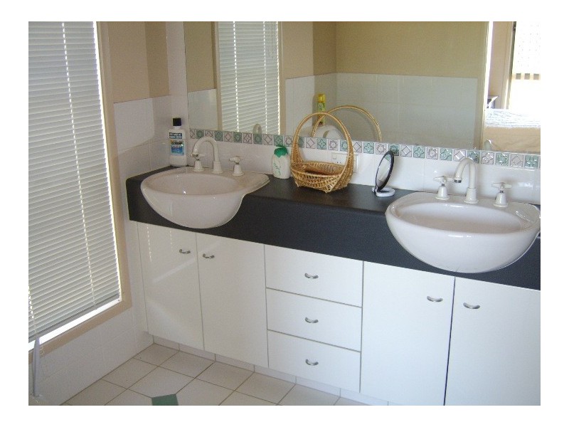 81 Swanton Drive, Mudgeeraba QLD 4213