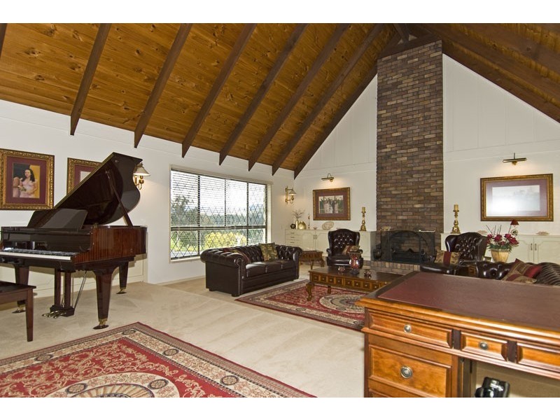 7 Grosvenor Court, Worongary QLD 4213