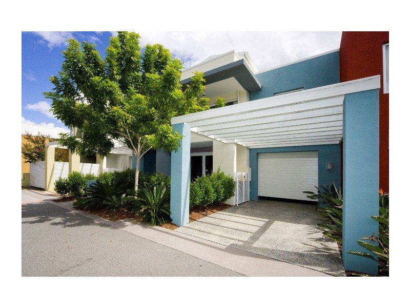 16 Lader Terrace, Varsity Lakes QLD 4227