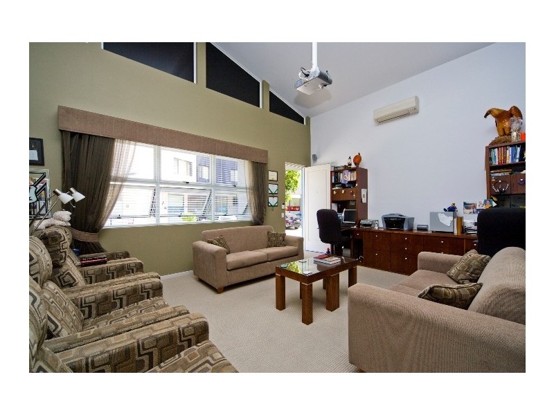 16 Lader Terrace, Varsity Lakes QLD 4227