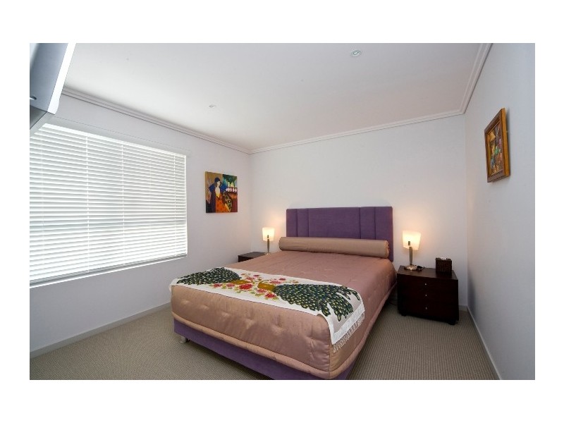 16 Lader Terrace, Varsity Lakes QLD 4227