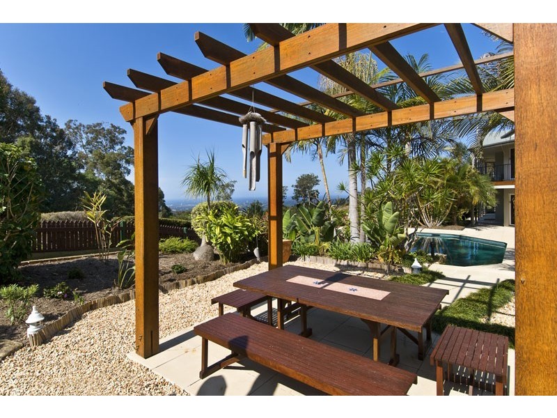 22 Brackenfield Court, Bonogin QLD 4213