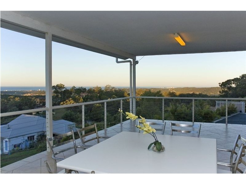 328 Chesterfield Drive, Bonogin QLD 4213