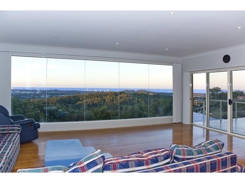 328 Chesterfield Drive, Bonogin QLD 4213
