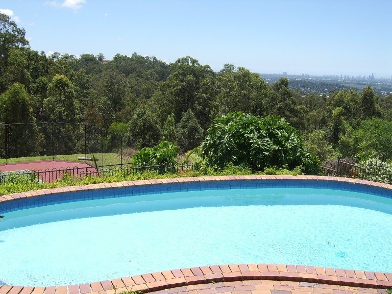 61 Wallaby Drive, Mudgeeraba QLD 4213