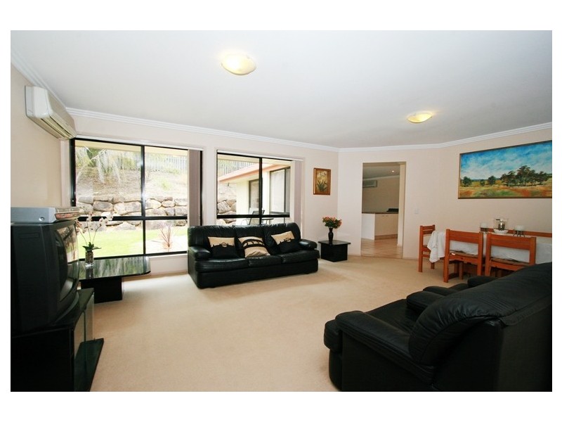 16 Bedford Crescent, Mudgeeraba QLD 4213