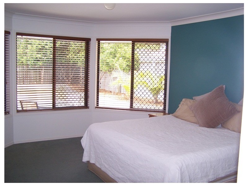 10 Sharscay Close, Burleigh Heads QLD 4220