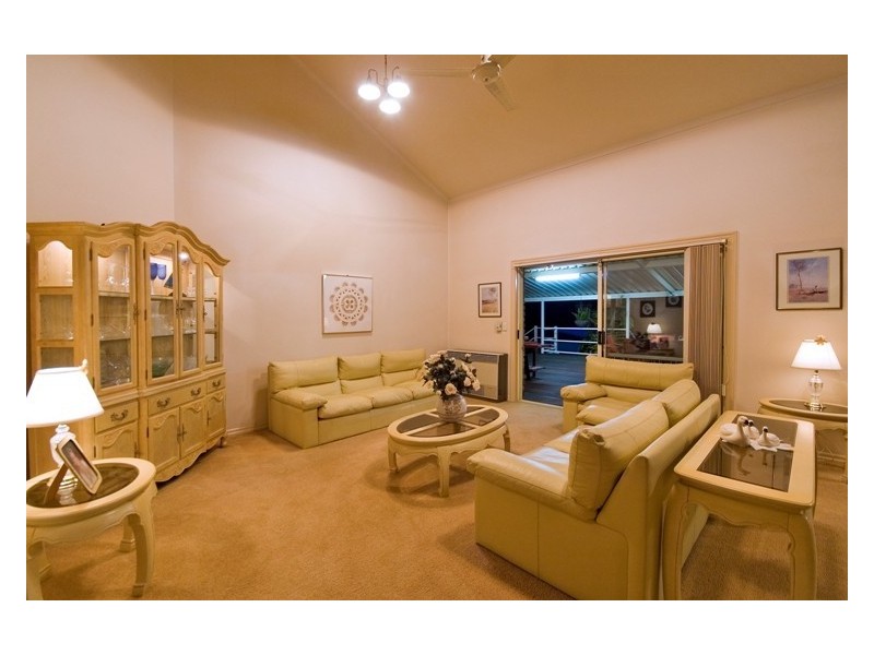 32 Wallaby Drive, Mudgeeraba QLD 4213