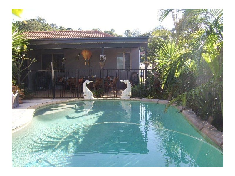 2 Bedford Crescent, Mudgeeraba QLD 4213