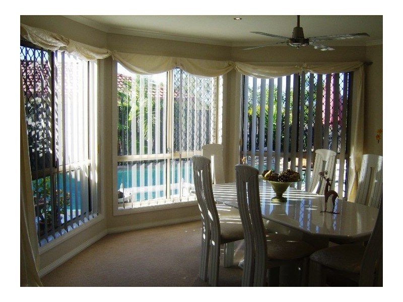 2 Bedford Crescent, Mudgeeraba QLD 4213