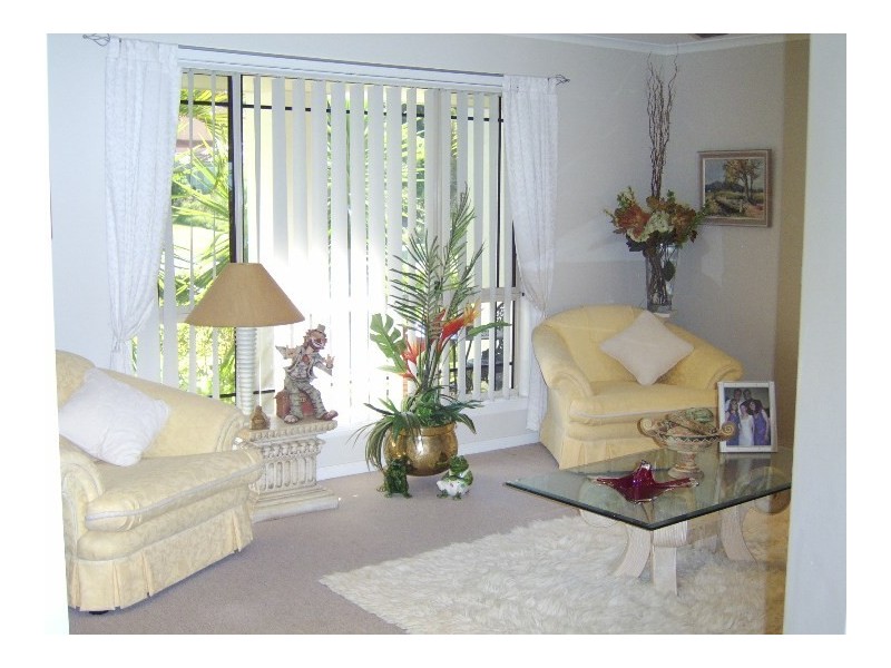 2 Bedford Crescent, Mudgeeraba QLD 4213