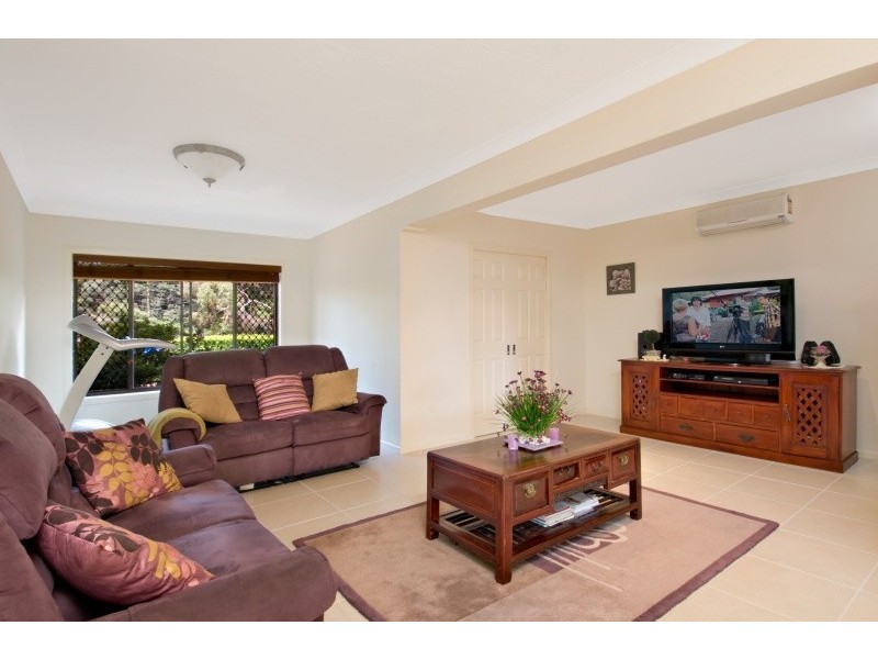 4 Todman Drive, Mudgeeraba QLD 4213