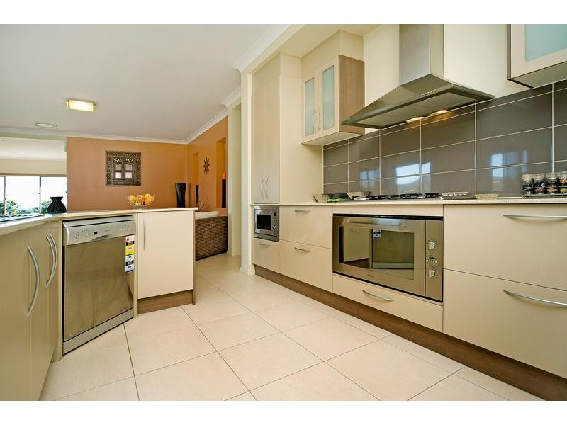 46 Boogaerdt Rise, Bonogin QLD 4213