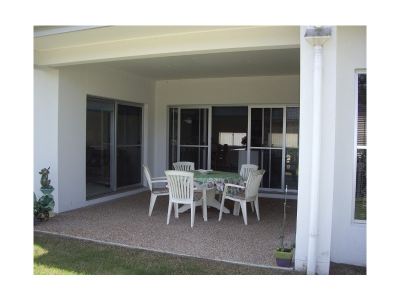 9 Emerson Drive, Bonogin QLD 4213