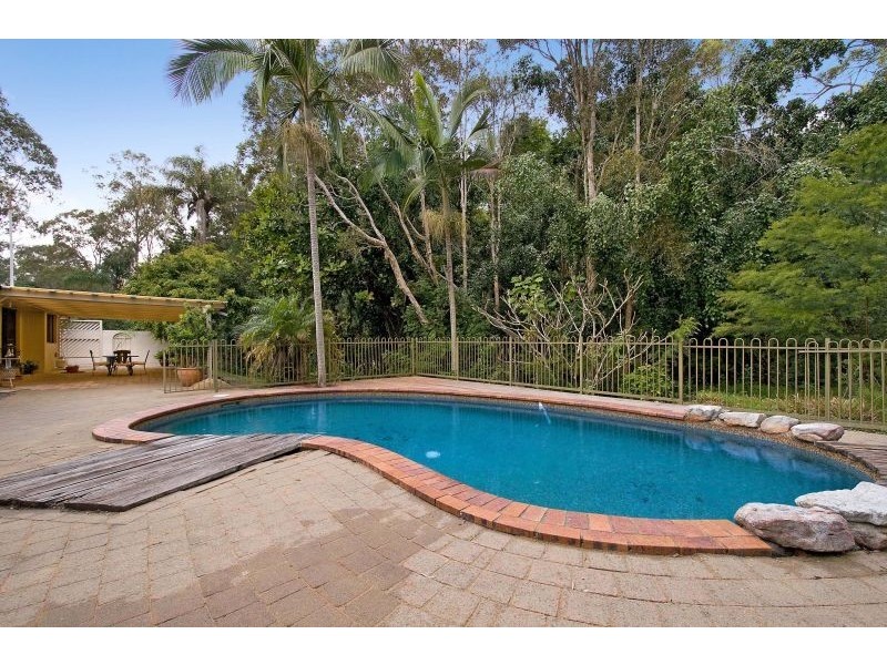 2 Bertana Drive, Mudgeeraba QLD 4213