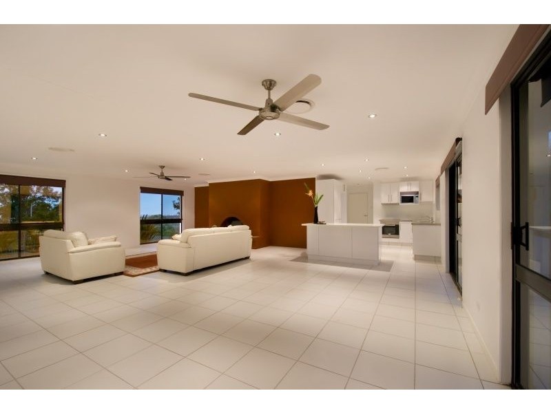 33 Bertana Drive, Mudgeeraba QLD 4213