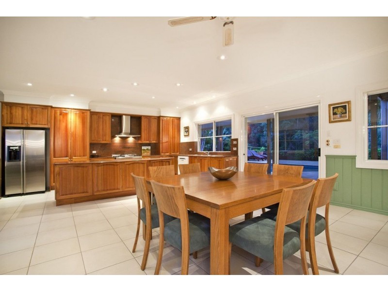 22 Brackenfield Court, Bonogin QLD 4213