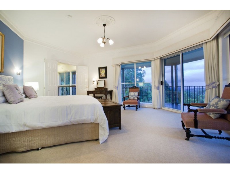 22 Brackenfield Court, Bonogin QLD 4213