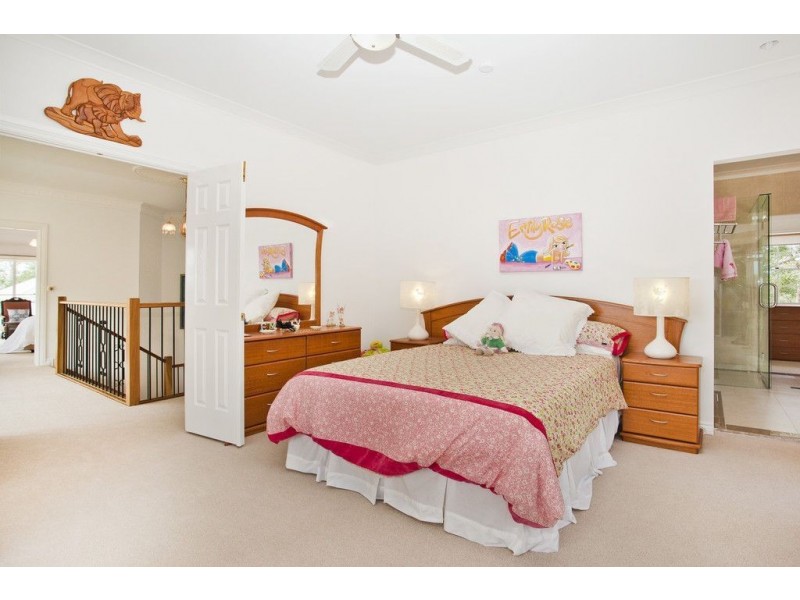 22 Brackenfield Court, Bonogin QLD 4213