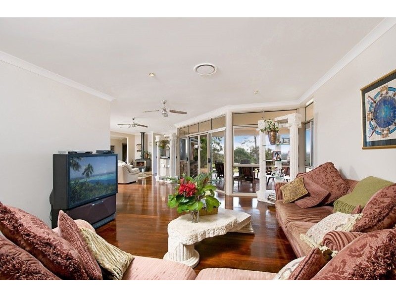 10 Roxby Court, Bonogin QLD 4213