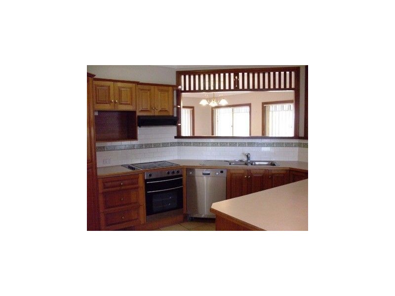 136 Strawberry Road, Bonogin QLD 4213