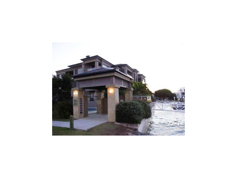 11/36 Oatland Esplanade, Runaway Bay QLD 4216