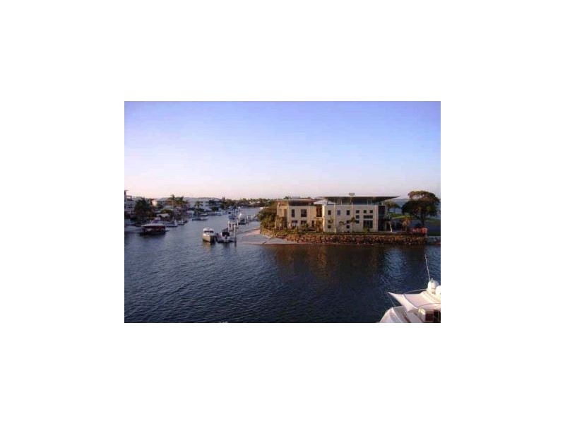 11/36 Oatland Esplanade, Runaway Bay QLD 4216