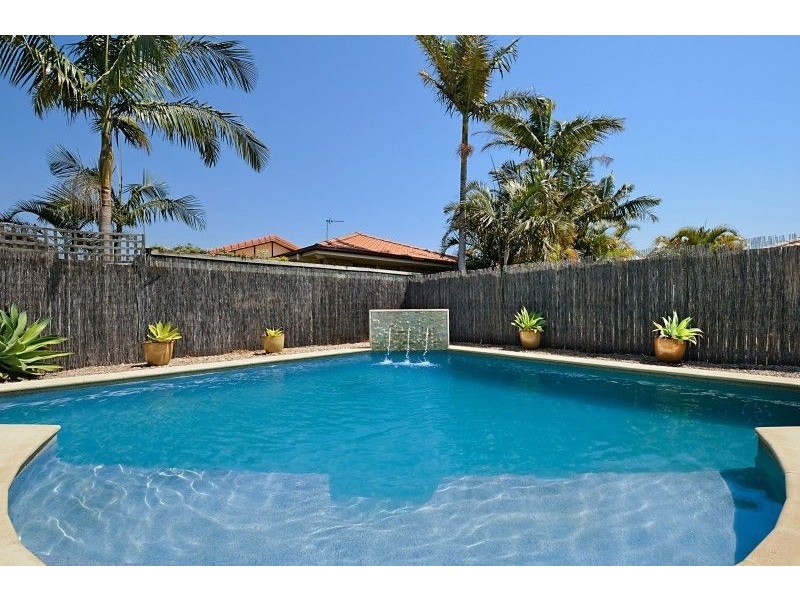 60 Cumberland Drive, Varsity Lakes QLD 4227