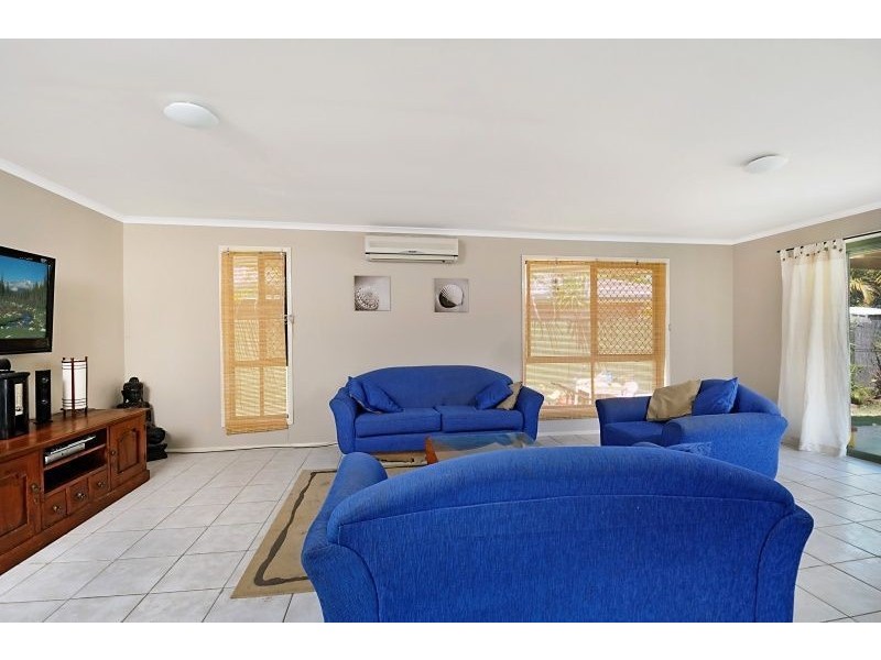 60 Cumberland Drive, Varsity Lakes QLD 4227