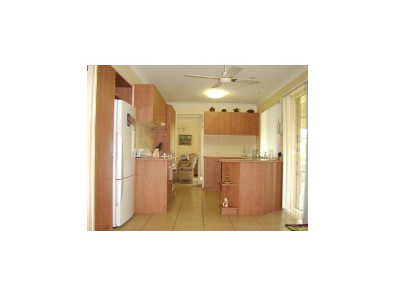 4 Avonbury Court, Carrara QLD 4211