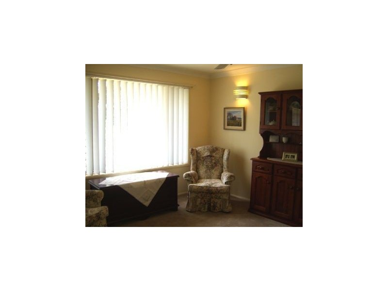 4 Avonbury Court, Carrara QLD 4211