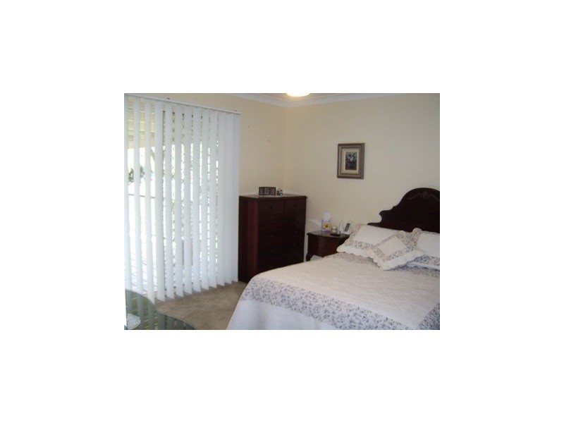 4 Avonbury Court, Carrara QLD 4211