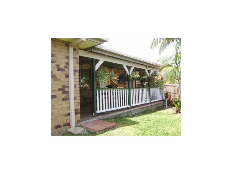 4 Avonbury Court, Carrara QLD 4211