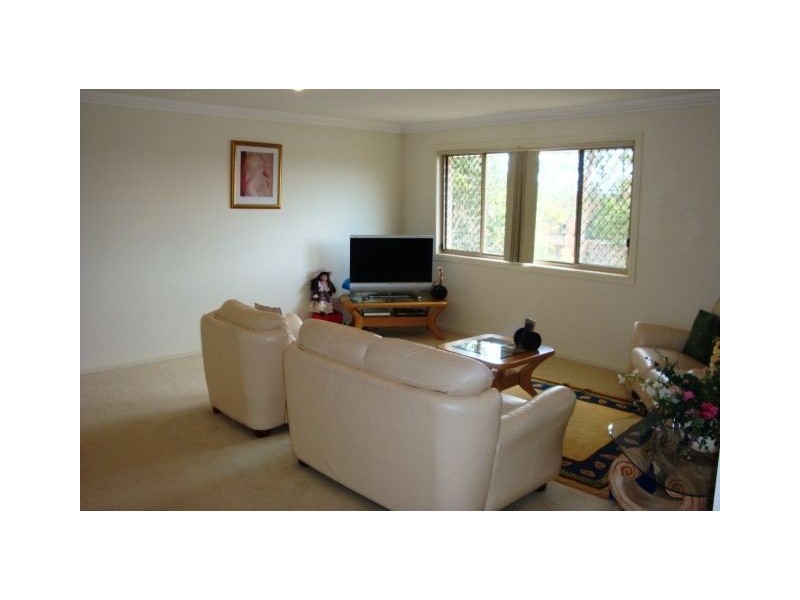 9 Mission Drive, Tallai QLD 4213