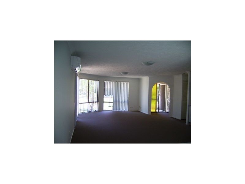 2/152 The Esplanade, Paradise Point QLD 4216