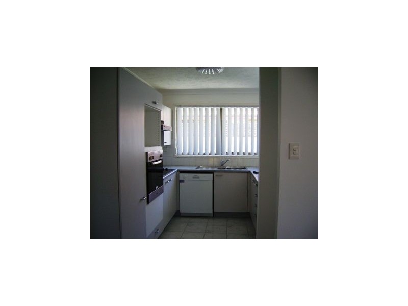 2/152 The Esplanade, Paradise Point QLD 4216