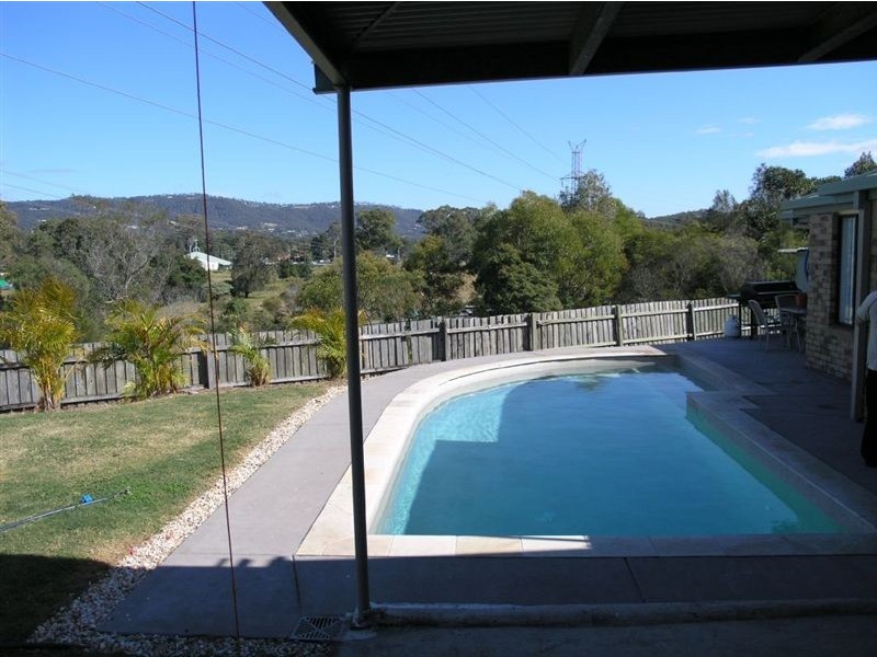 107 Highfield Drive, Merrimac QLD 4226