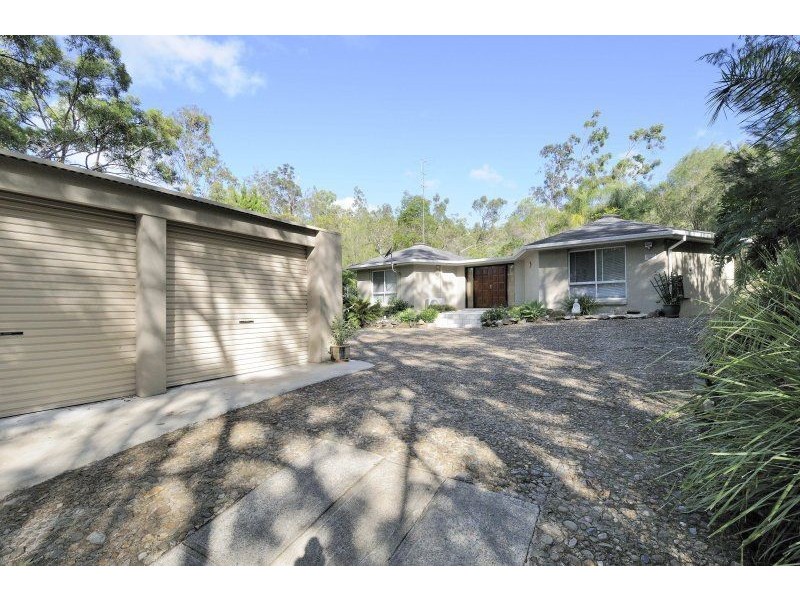 33 Strawberry Road, Mudgeeraba QLD 4213