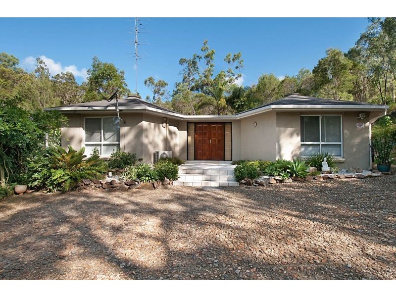 33 Strawberry Road, Mudgeeraba QLD 4213