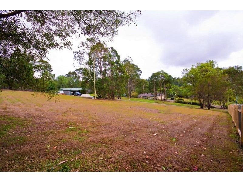 9 Brixton Court, Tallai QLD 4213