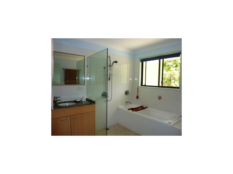 13 Jakes Way, Worongary QLD 4213