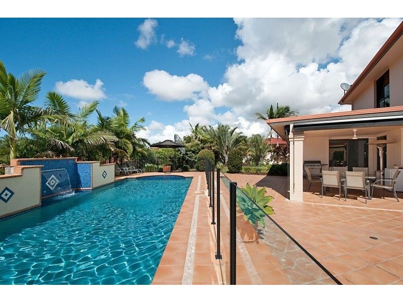 5 Bernard Court, Arundel QLD 4214