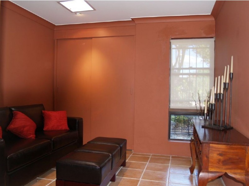 11/111 Salerno Street, Surfers Paradise QLD 4217
