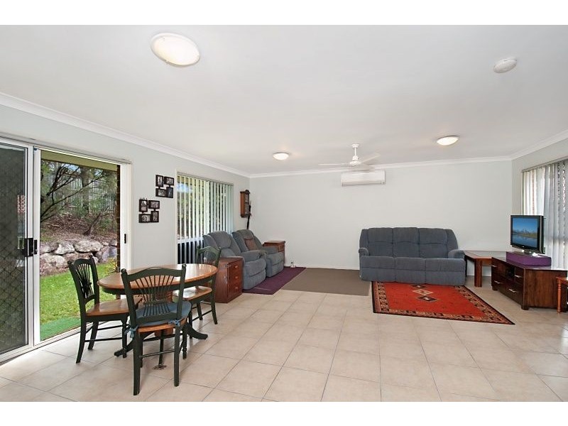 10 Queen Charlotte Court, Mudgeeraba QLD 4213