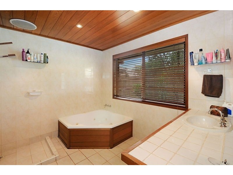 5 Universe Court, Mudgeeraba QLD 4213